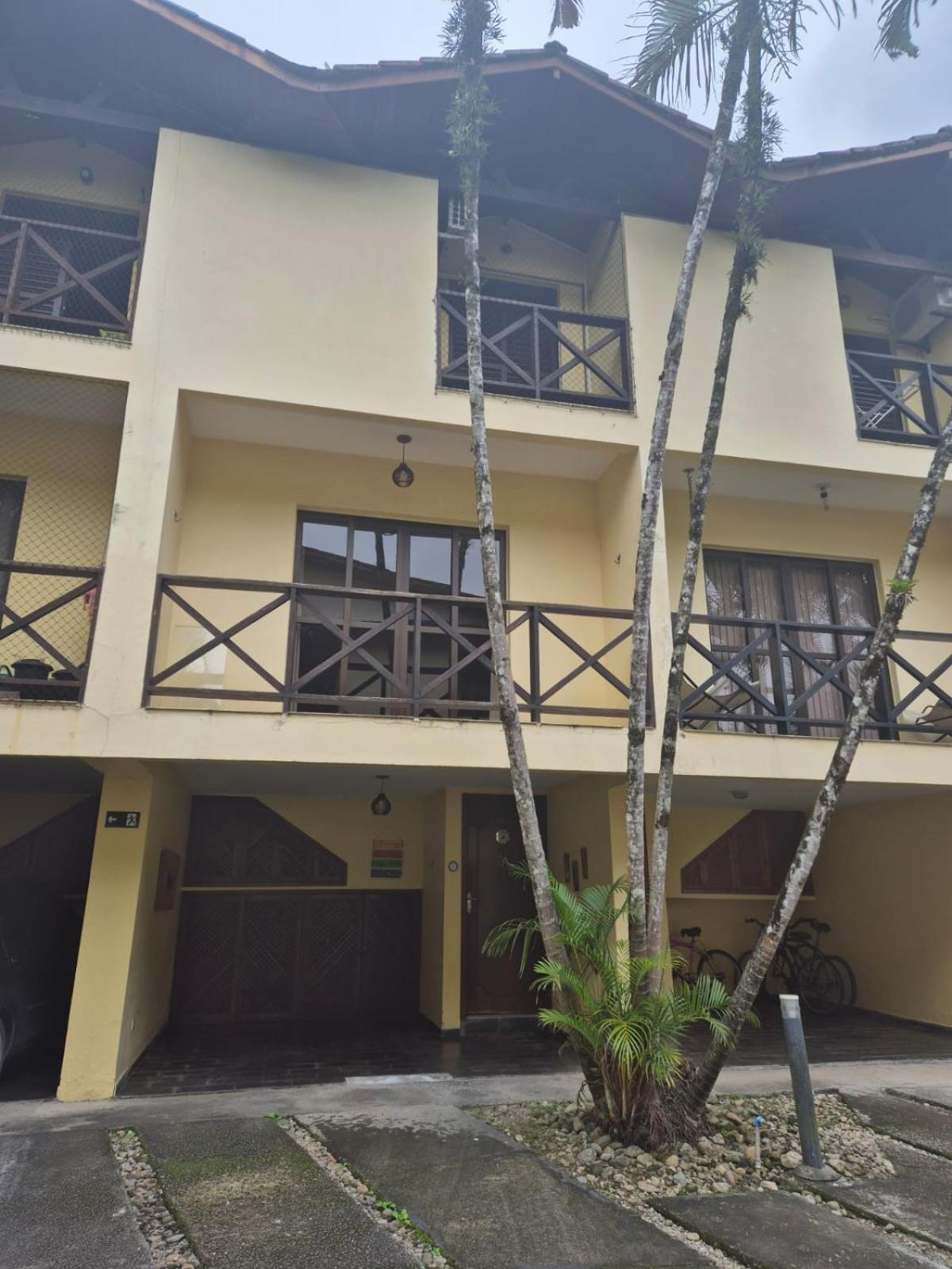 Casa 7 Em Ubatuba No Centro Condominio Com Piscina E Churrasqueira Extérieur photo